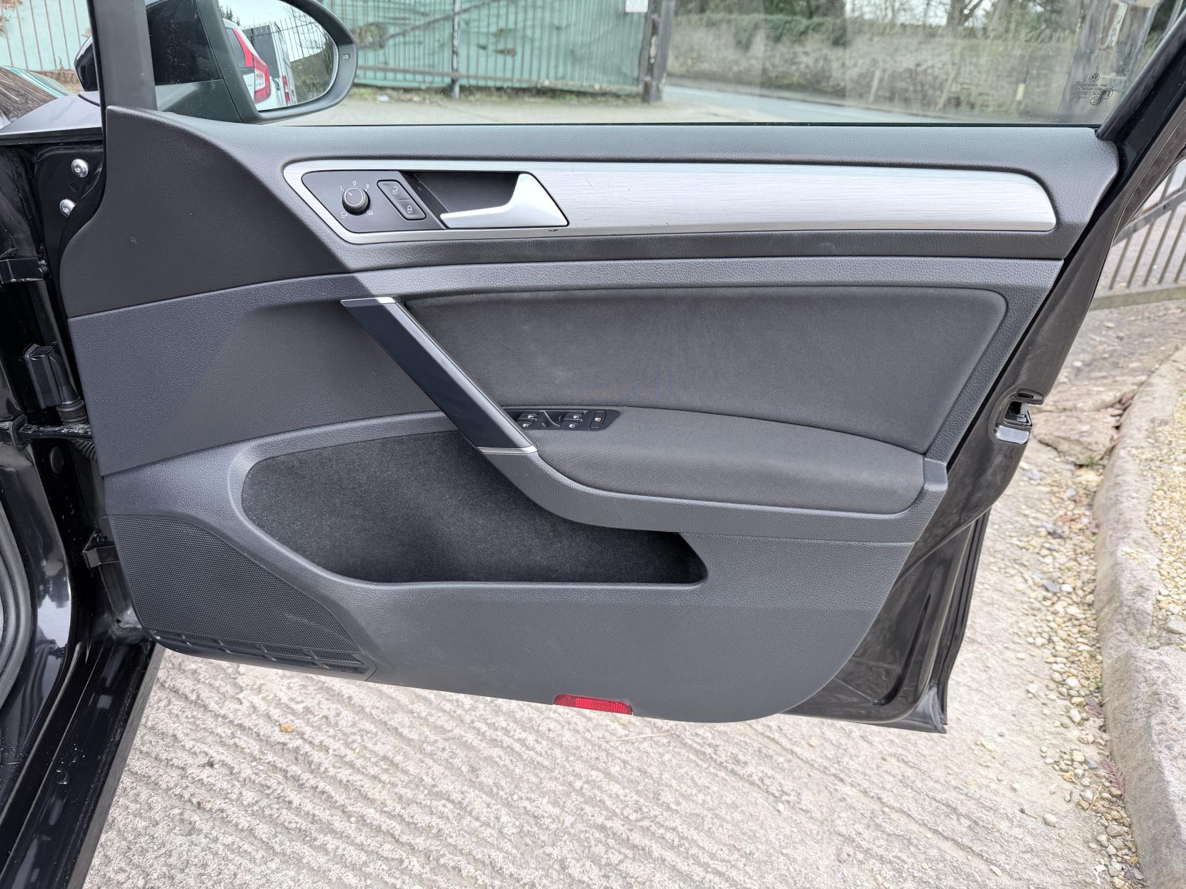 Volkswagen Golf 1.6 TDI BlueMotion Tech Match Edition Hatchback 5dr Diesel DSG Euro 6 (s/s) (110 ps)