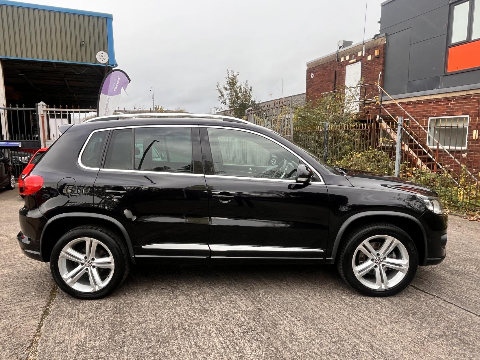 Volkswagen Tiguan 2.0 TDI BlueMotion Tech R-Line Edition SUV 5dr Diesel DSG 4WD Euro 6 (s/s) (150 ps)