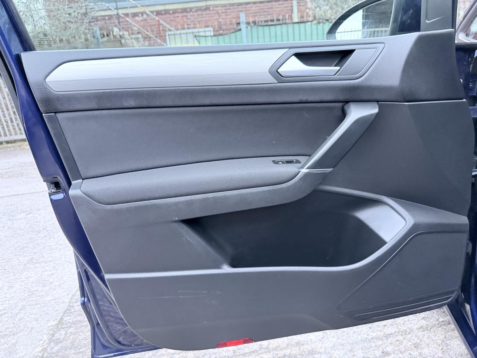 Volkswagen Touran 1.6 TDI SE Family MPV 5dr Diesel DSG Euro 6 (s/s) (115 ps)