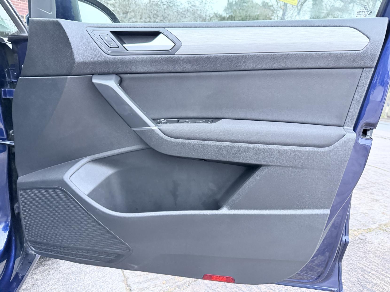 Volkswagen Touran 1.6 TDI SE Family MPV 5dr Diesel DSG Euro 6 (s/s) (115 ps)