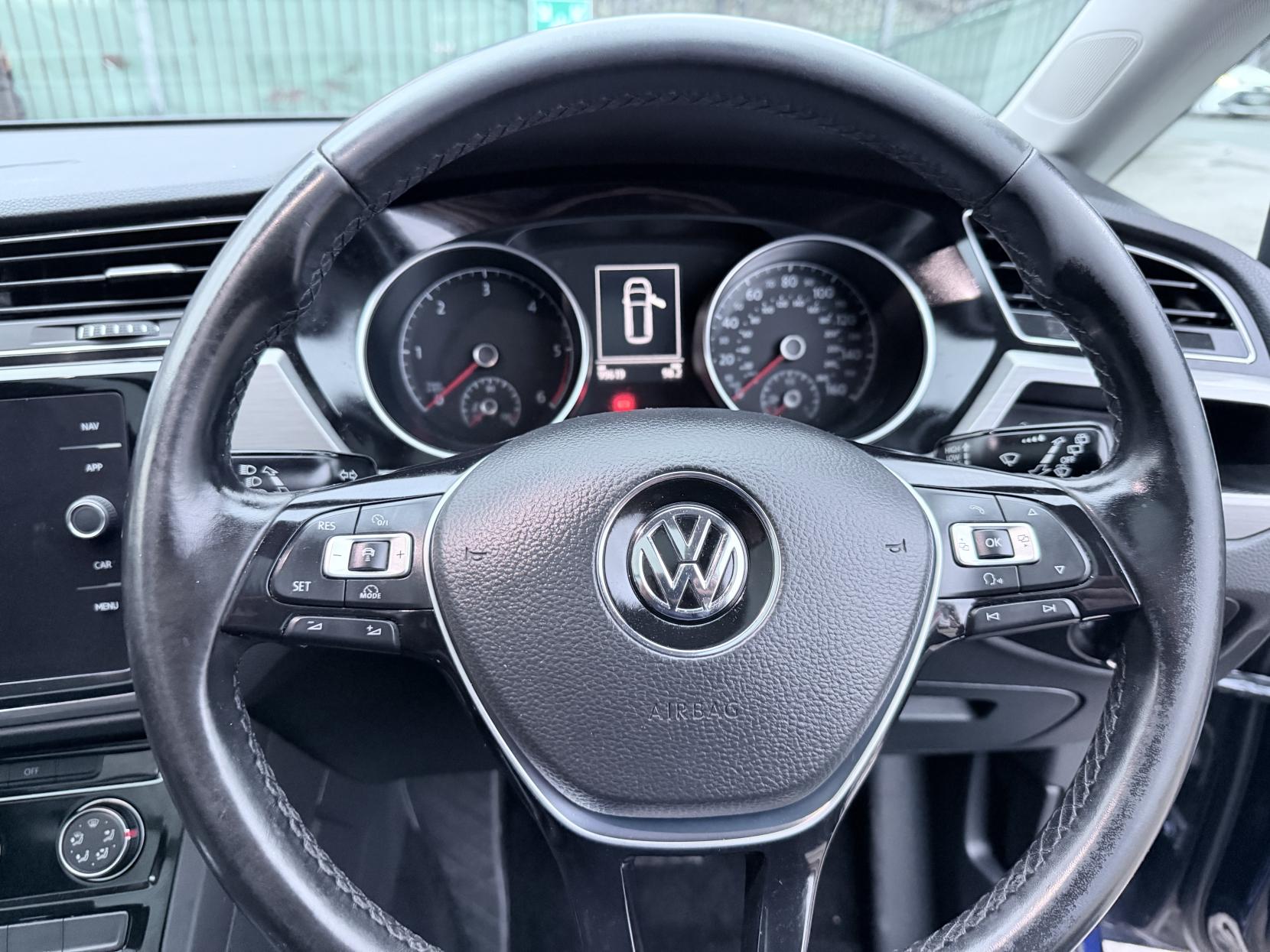 Volkswagen Touran 1.6 TDI SE Family MPV 5dr Diesel DSG Euro 6 (s/s) (115 ps)