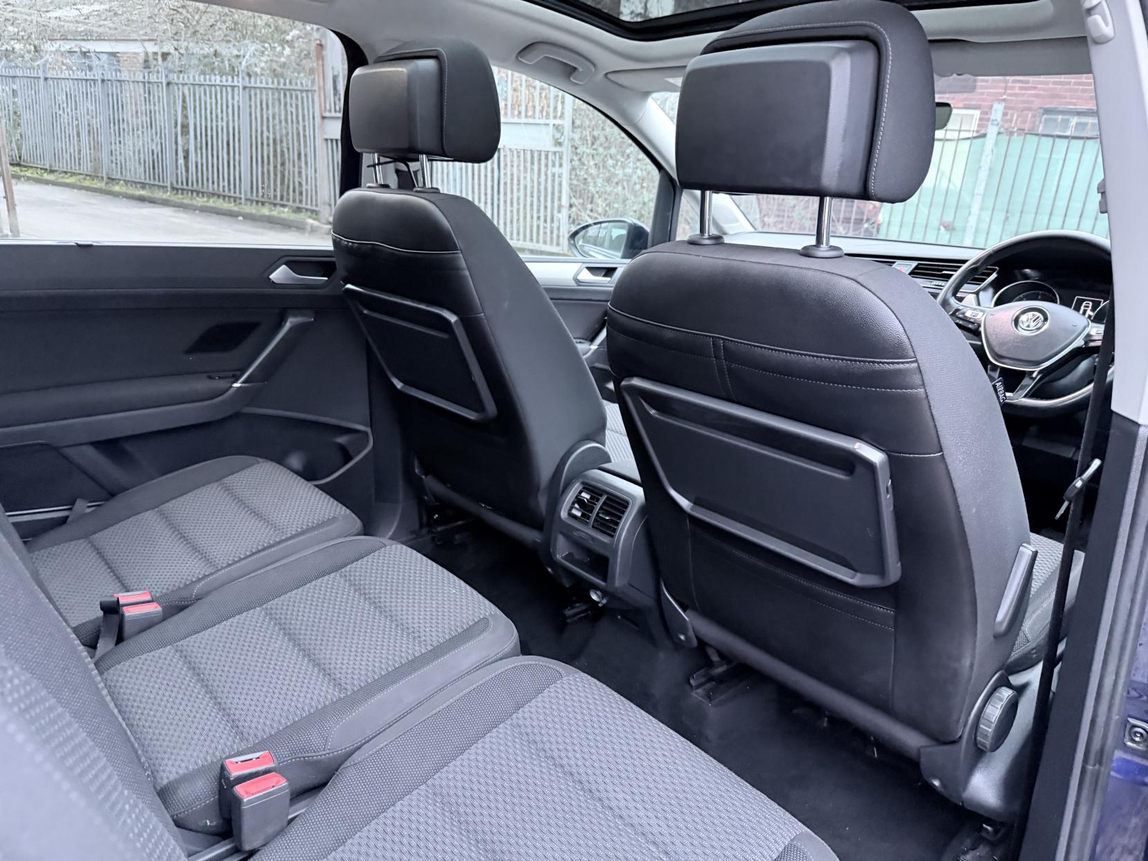 Volkswagen Touran 1.6 TDI SE Family MPV 5dr Diesel DSG Euro 6 (s/s) (115 ps)