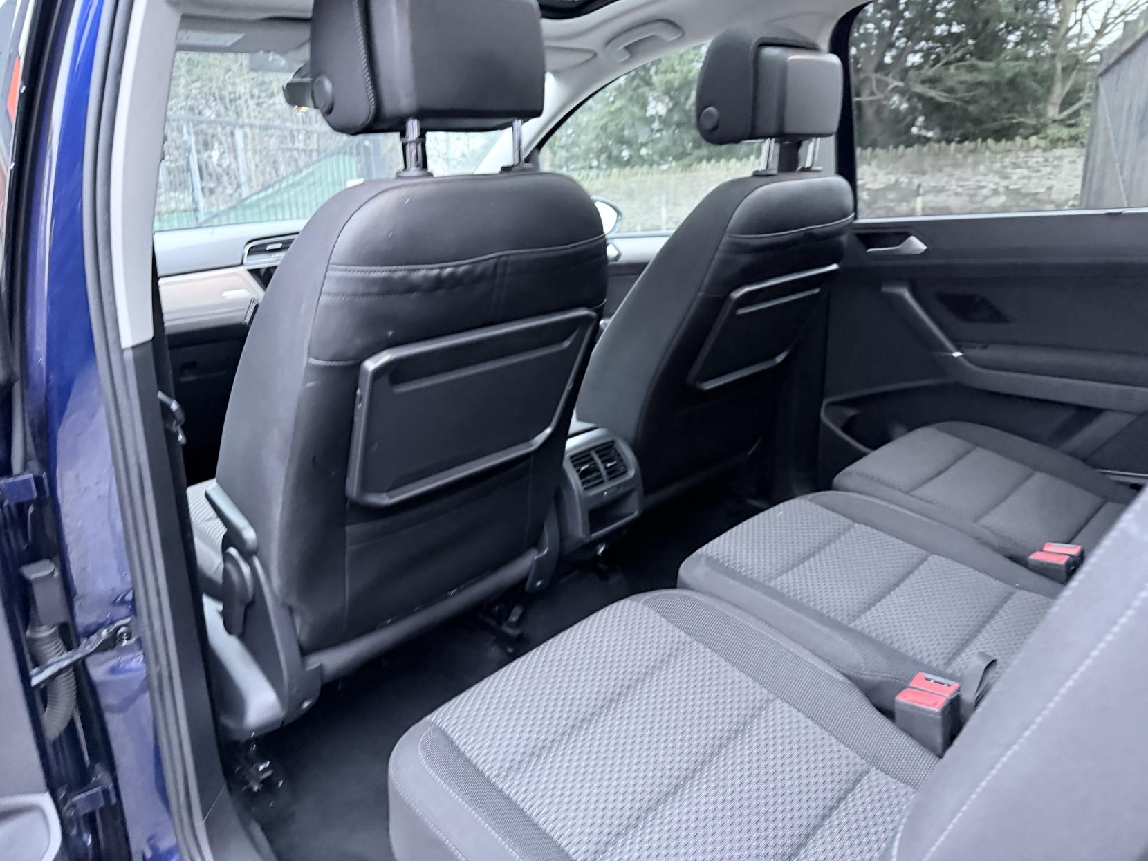 Volkswagen Touran 1.6 TDI SE Family MPV 5dr Diesel DSG Euro 6 (s/s) (115 ps)