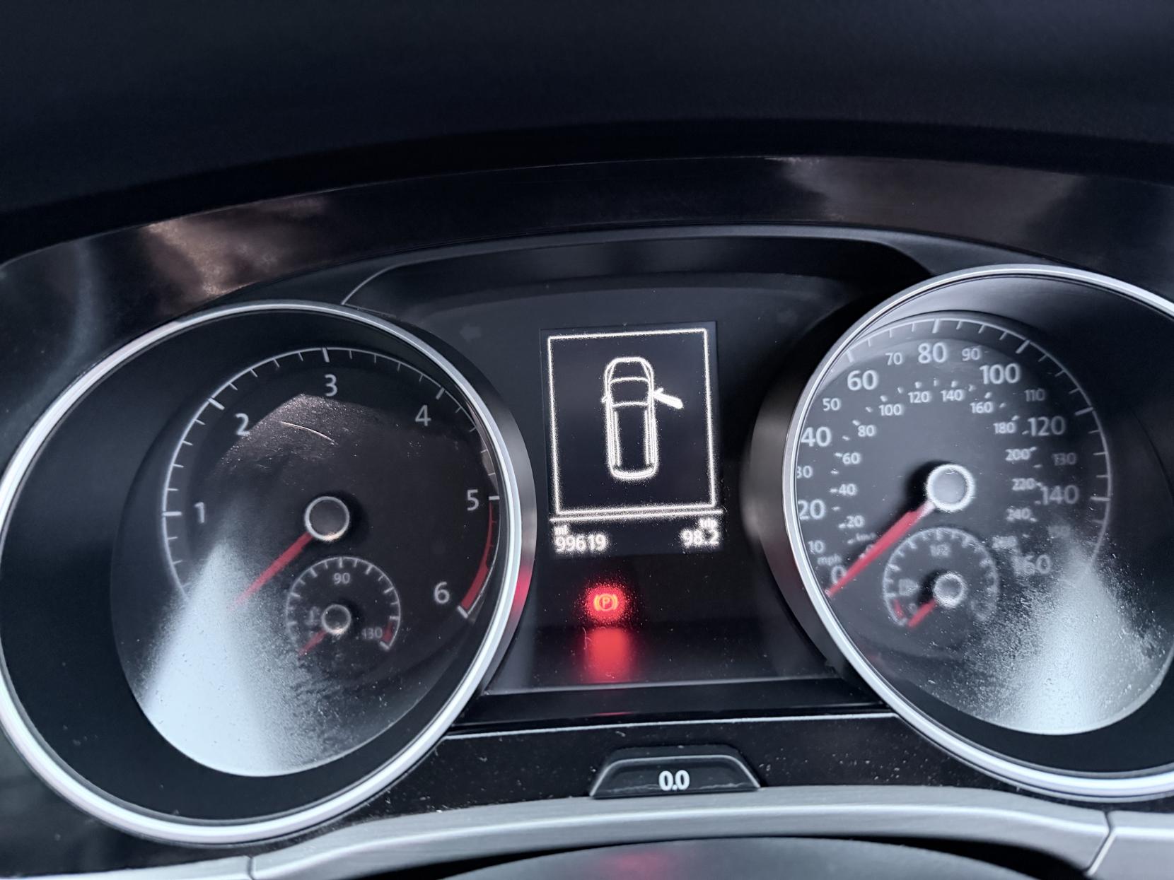 Volkswagen Touran 1.6 TDI SE Family MPV 5dr Diesel DSG Euro 6 (s/s) (115 ps)