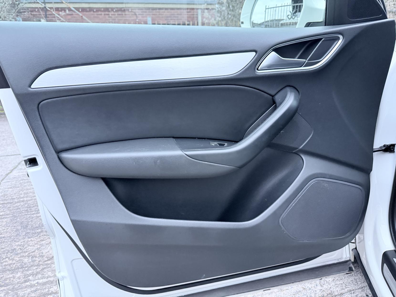 Audi Q3 2.0 TDI S line SUV 5dr Diesel S Tronic quattro Euro 6 (s/s) (184 ps)