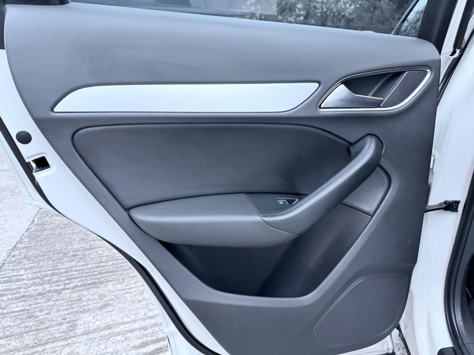 Audi Q3 2.0 TDI S line SUV 5dr Diesel S Tronic quattro Euro 6 (s/s) (184 ps)