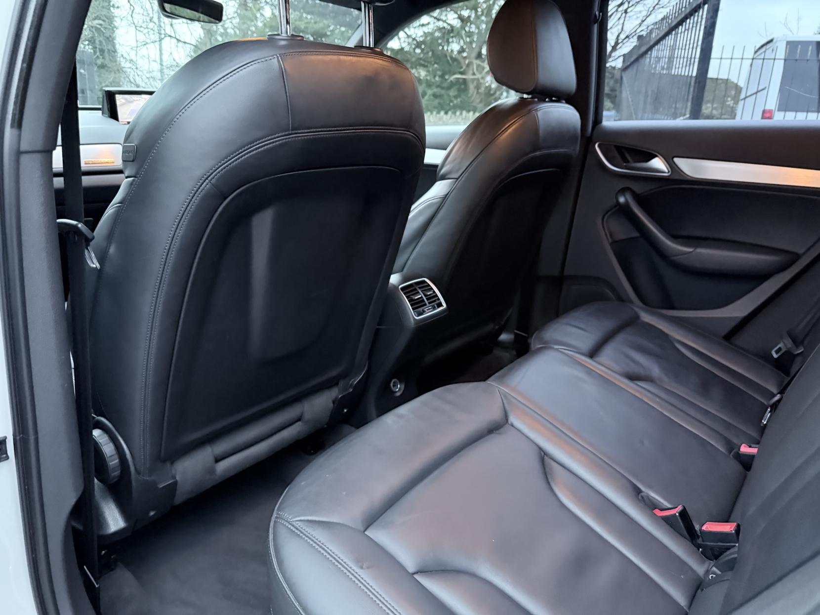 Audi Q3 2.0 TDI S line SUV 5dr Diesel S Tronic quattro Euro 6 (s/s) (184 ps)