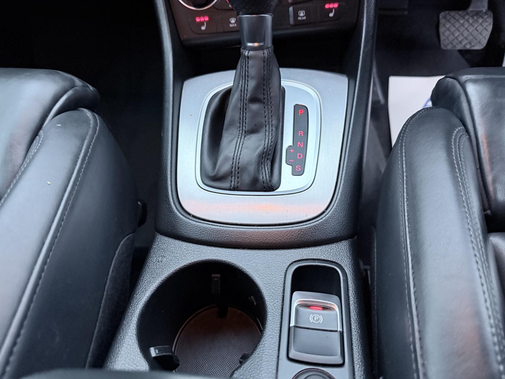 Audi Q3 2.0 TDI S line SUV 5dr Diesel S Tronic quattro Euro 6 (s/s) (184 ps)