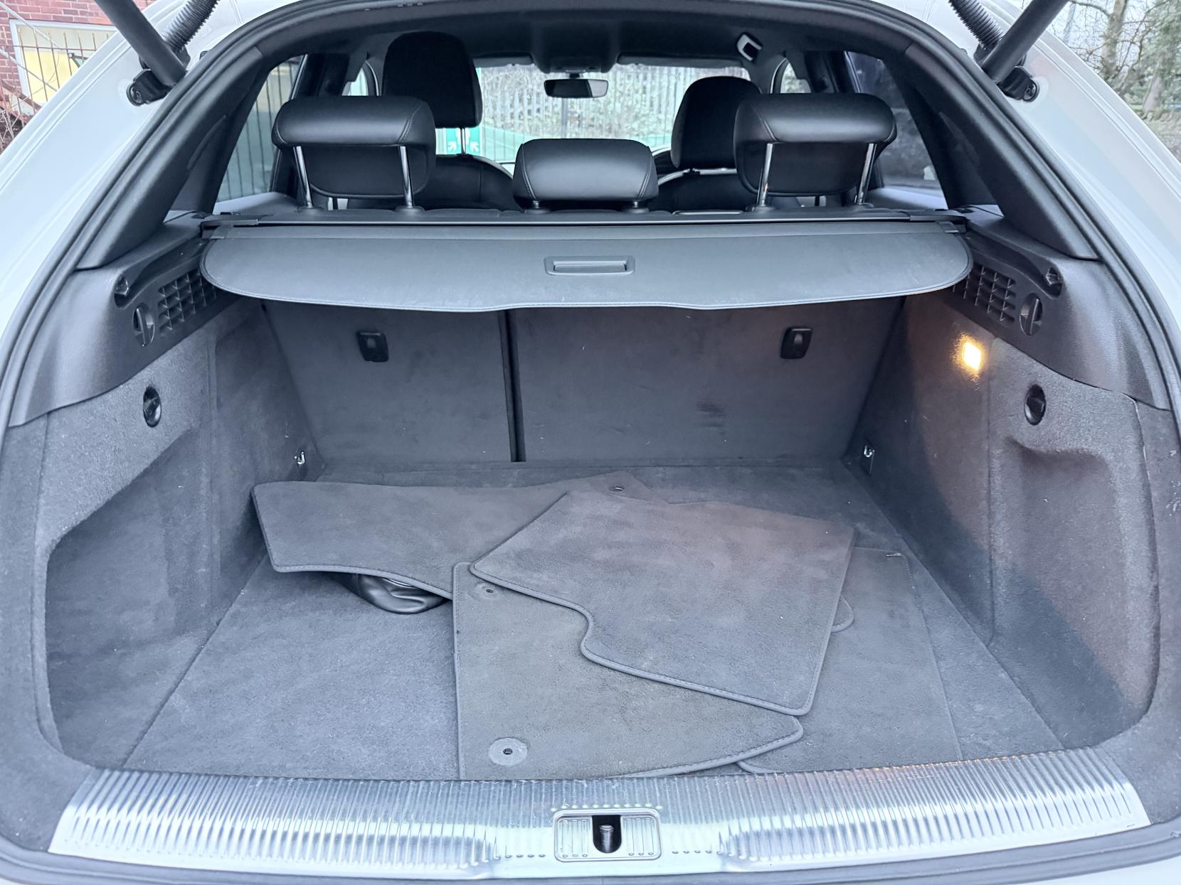 Audi Q3 2.0 TDI S line SUV 5dr Diesel S Tronic quattro Euro 6 (s/s) (184 ps)