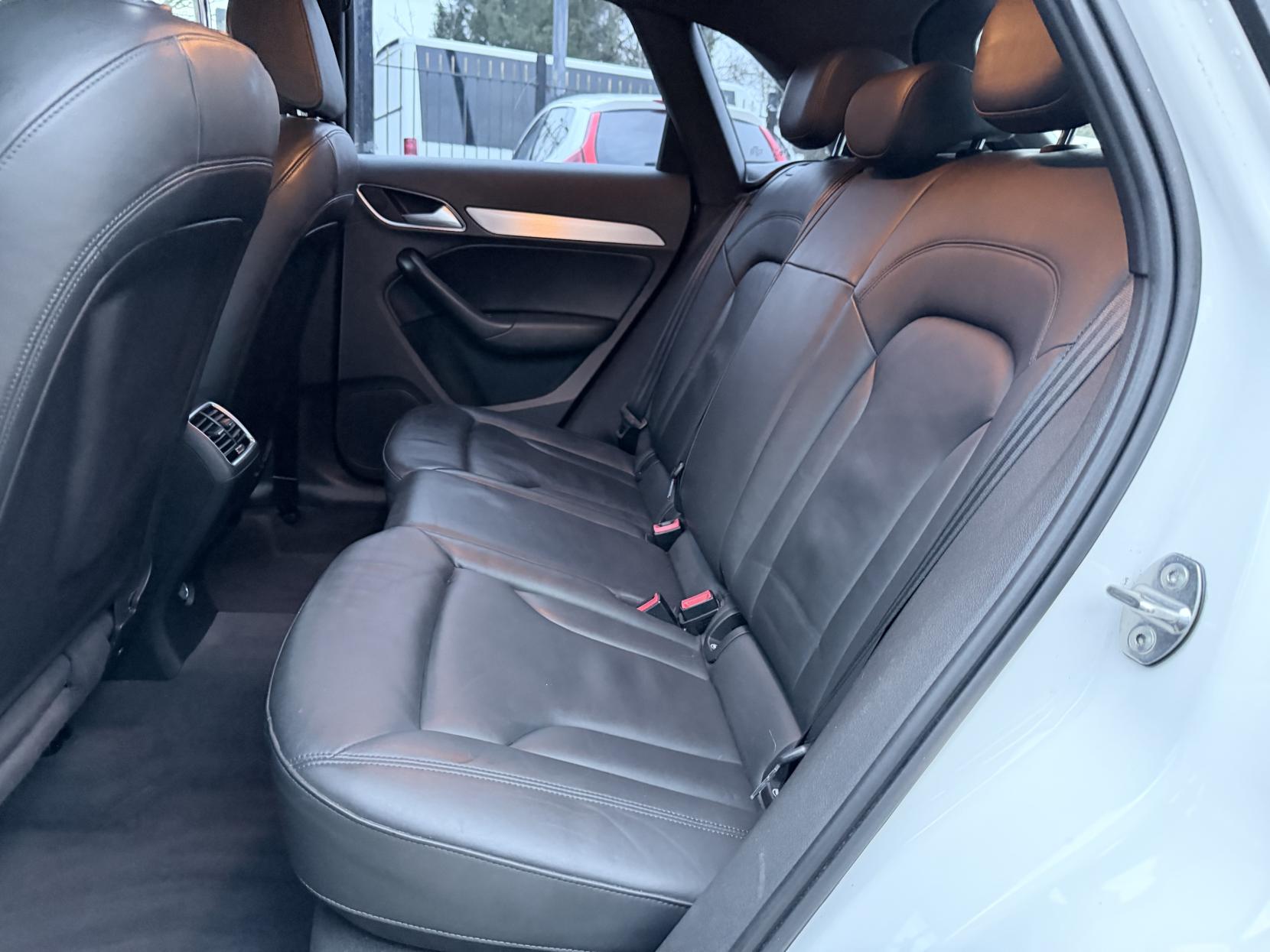 Audi Q3 2.0 TDI S line SUV 5dr Diesel S Tronic quattro Euro 6 (s/s) (184 ps)