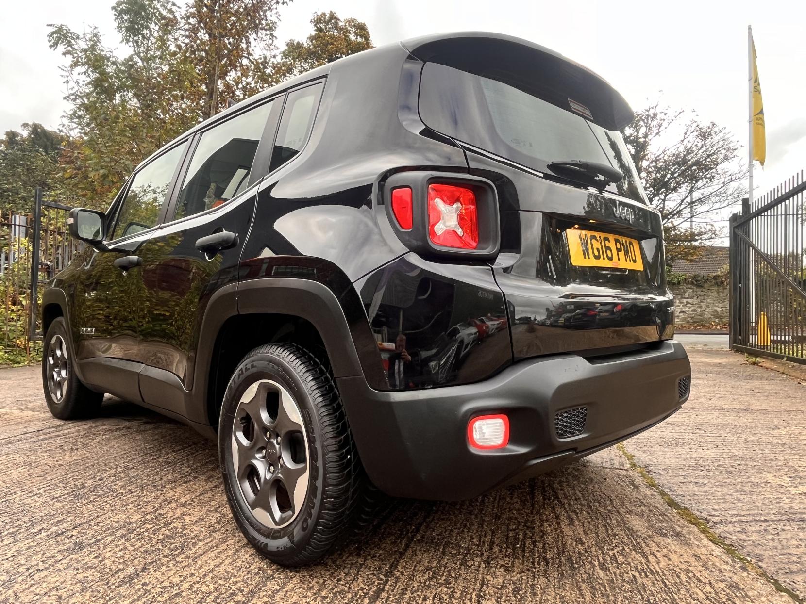 Jeep Renegade 1.6 E-TorQ Sport SUV 5dr Petrol Manual Euro 6 (s/s) (110 ps)