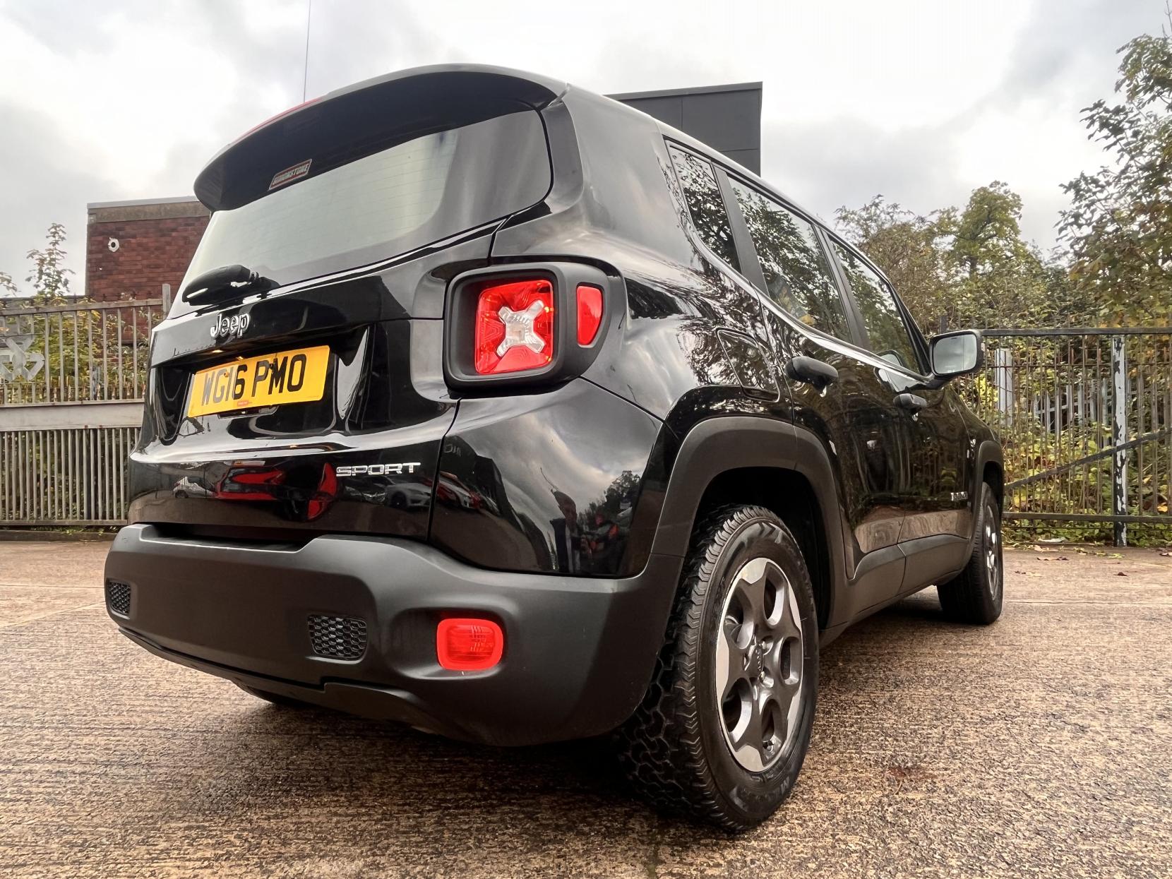 Jeep Renegade 1.6 E-TorQ Sport SUV 5dr Petrol Manual Euro 6 (s/s) (110 ps)