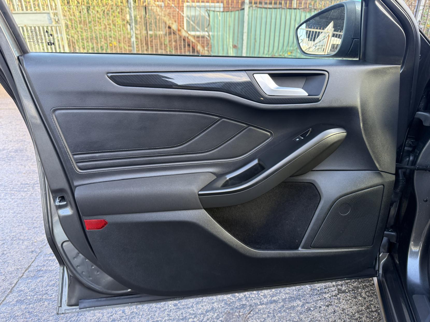 Ford Focus 1.5 EcoBlue ST-Line Estate 5dr Diesel Manual Euro 6 (s/s) (120 ps)