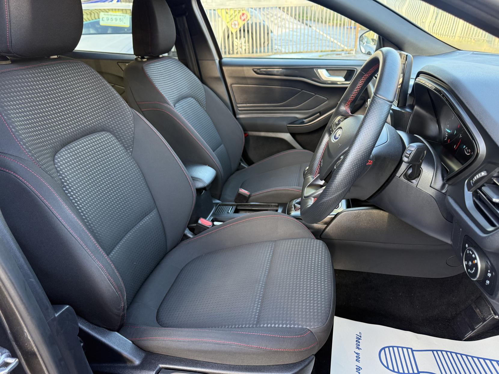 Ford Focus 1.5 EcoBlue ST-Line Estate 5dr Diesel Manual Euro 6 (s/s) (120 ps)