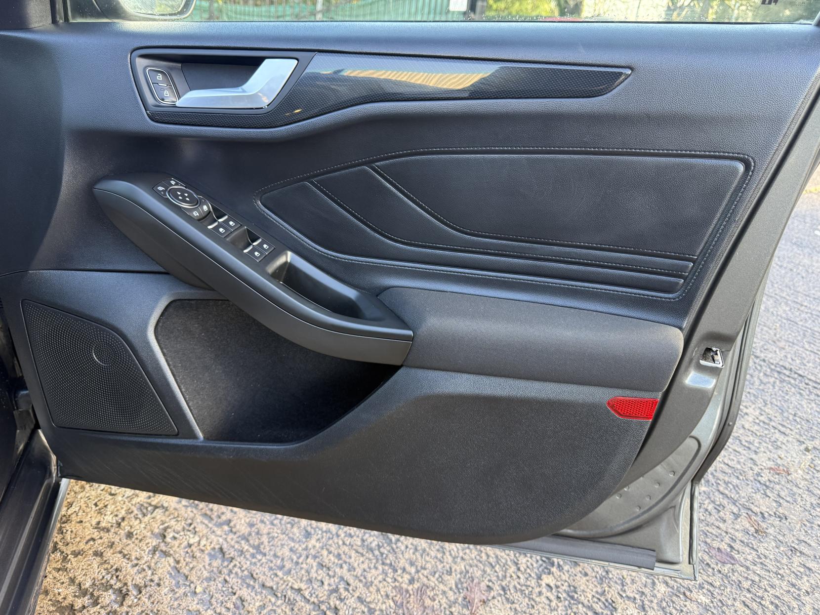 Ford Focus 1.5 EcoBlue ST-Line Estate 5dr Diesel Manual Euro 6 (s/s) (120 ps)