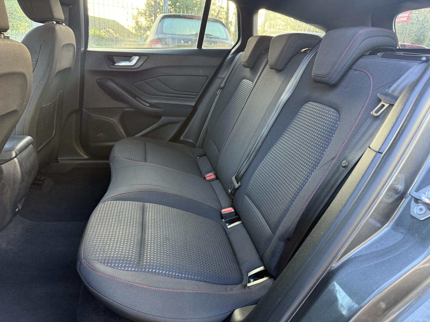 Ford Focus 1.5 EcoBlue ST-Line Estate 5dr Diesel Manual Euro 6 (s/s) (120 ps)