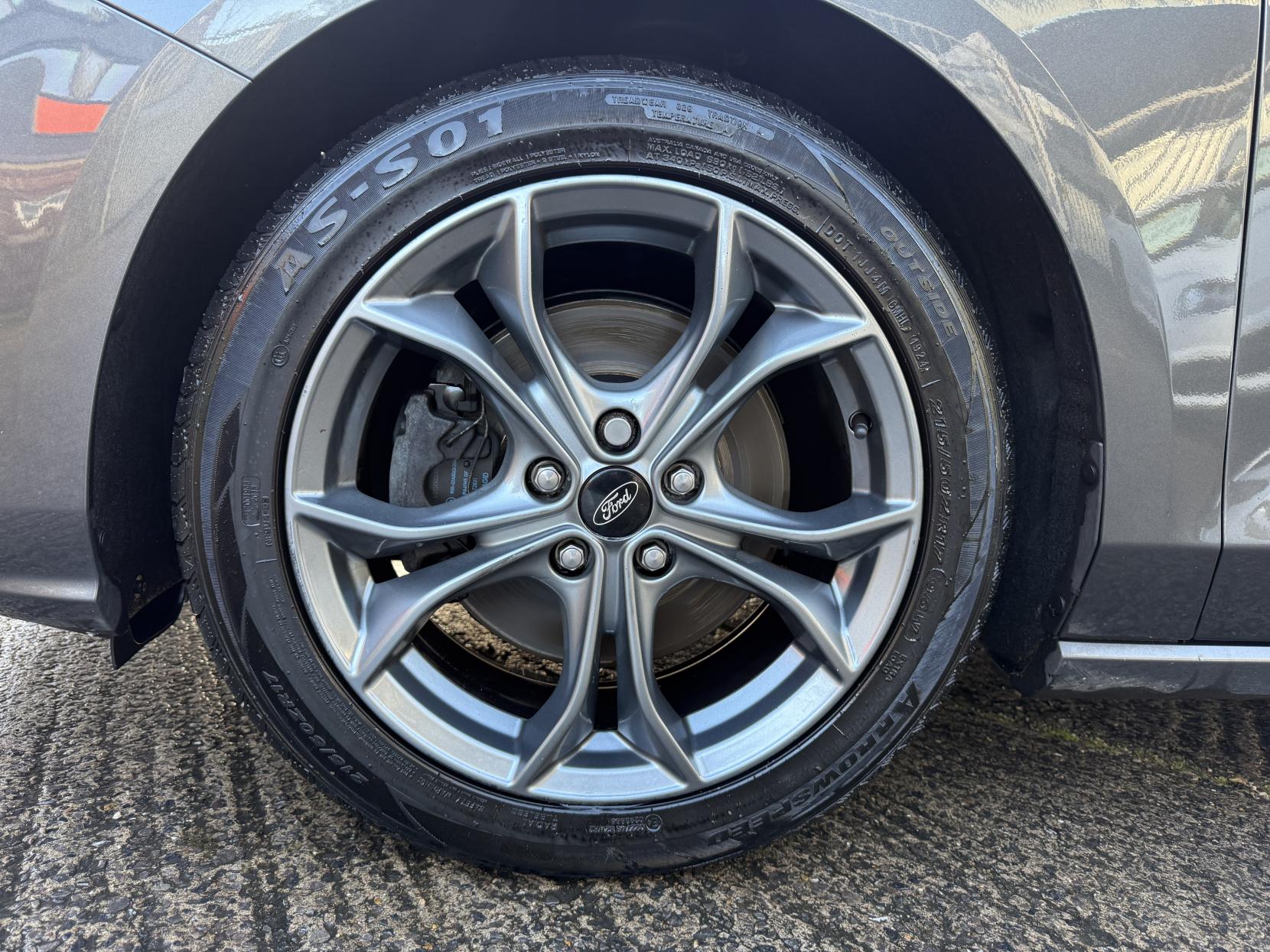 Ford Focus 1.5 EcoBlue ST-Line Estate 5dr Diesel Manual Euro 6 (s/s) (120 ps)