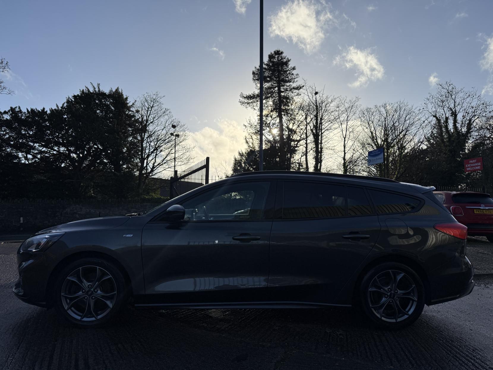 Ford Focus 1.5 EcoBlue ST-Line Estate 5dr Diesel Manual Euro 6 (s/s) (120 ps)