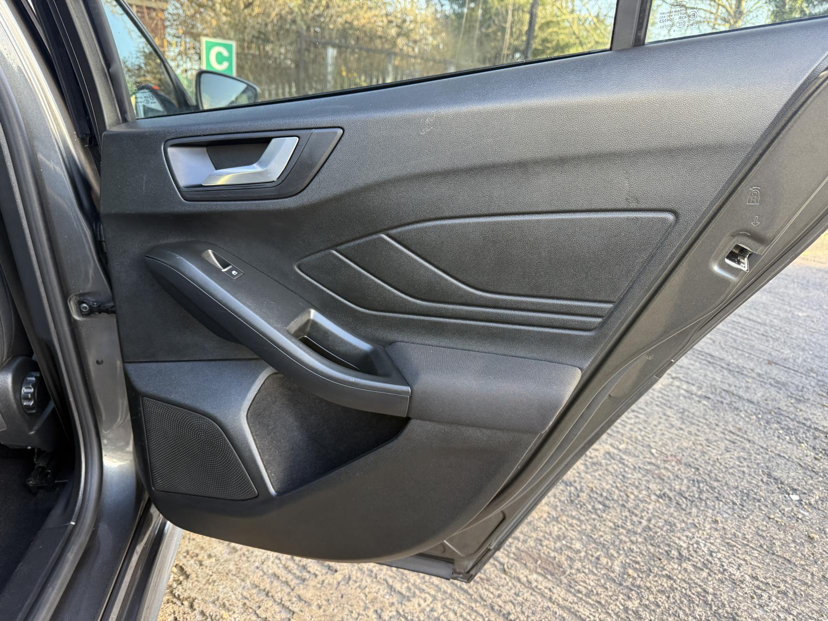 Ford Focus 1.5 EcoBlue ST-Line Estate 5dr Diesel Manual Euro 6 (s/s) (120 ps)