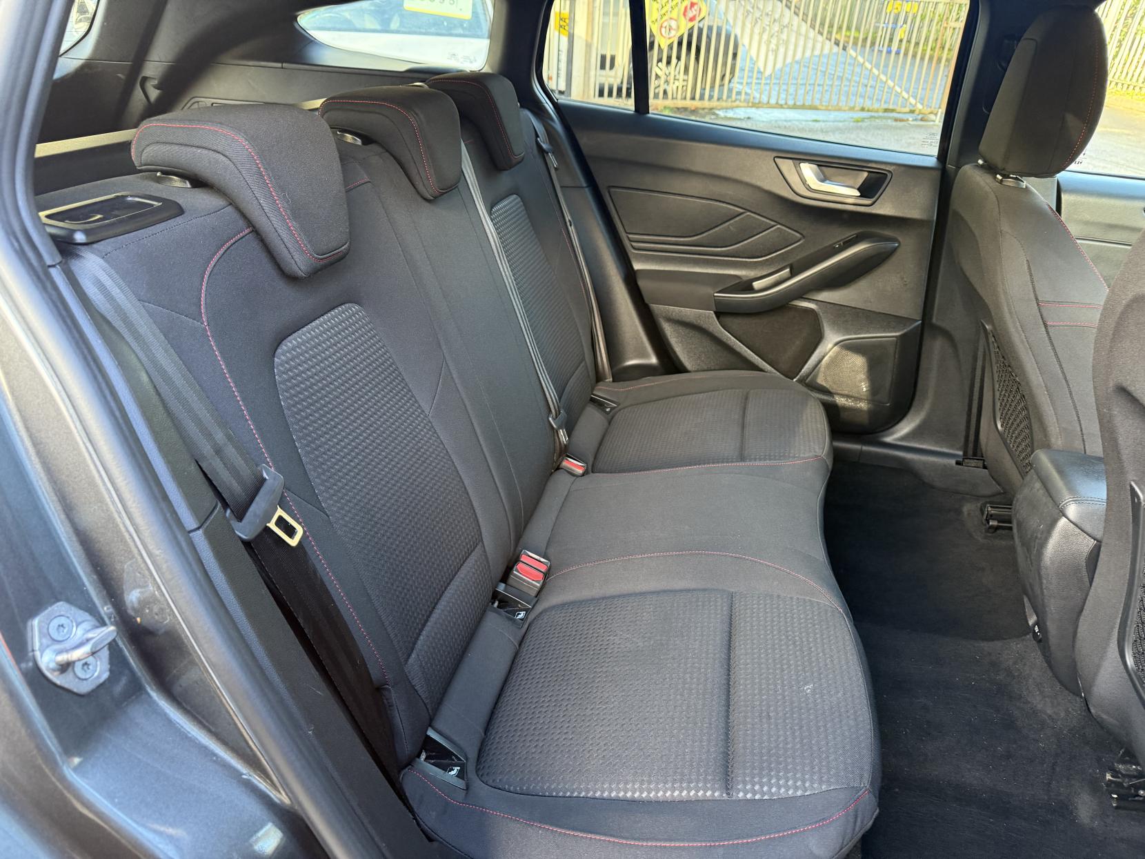 Ford Focus 1.5 EcoBlue ST-Line Estate 5dr Diesel Manual Euro 6 (s/s) (120 ps)