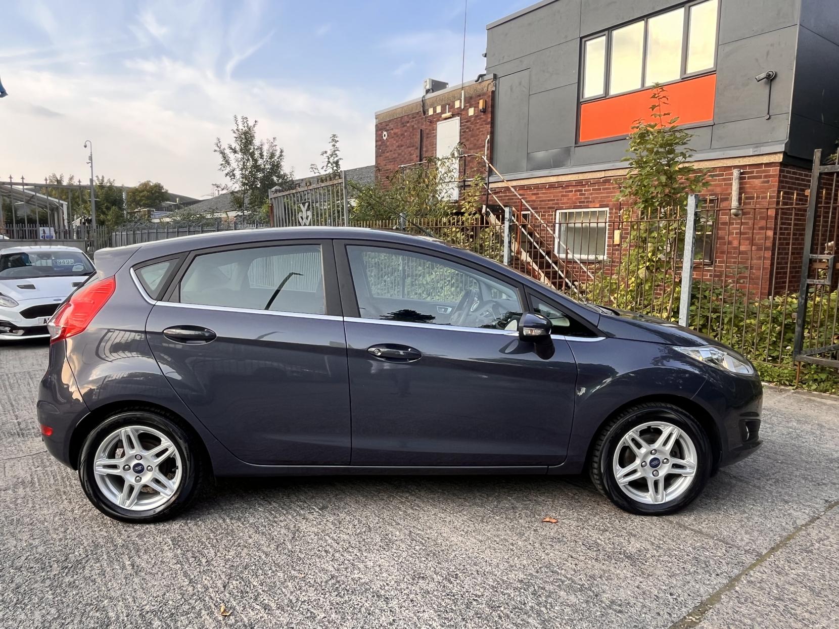 Ford Fiesta 1.0T EcoBoost Zetec Hatchback 5dr Petrol Manual Euro 5 (s/s) (100 ps)