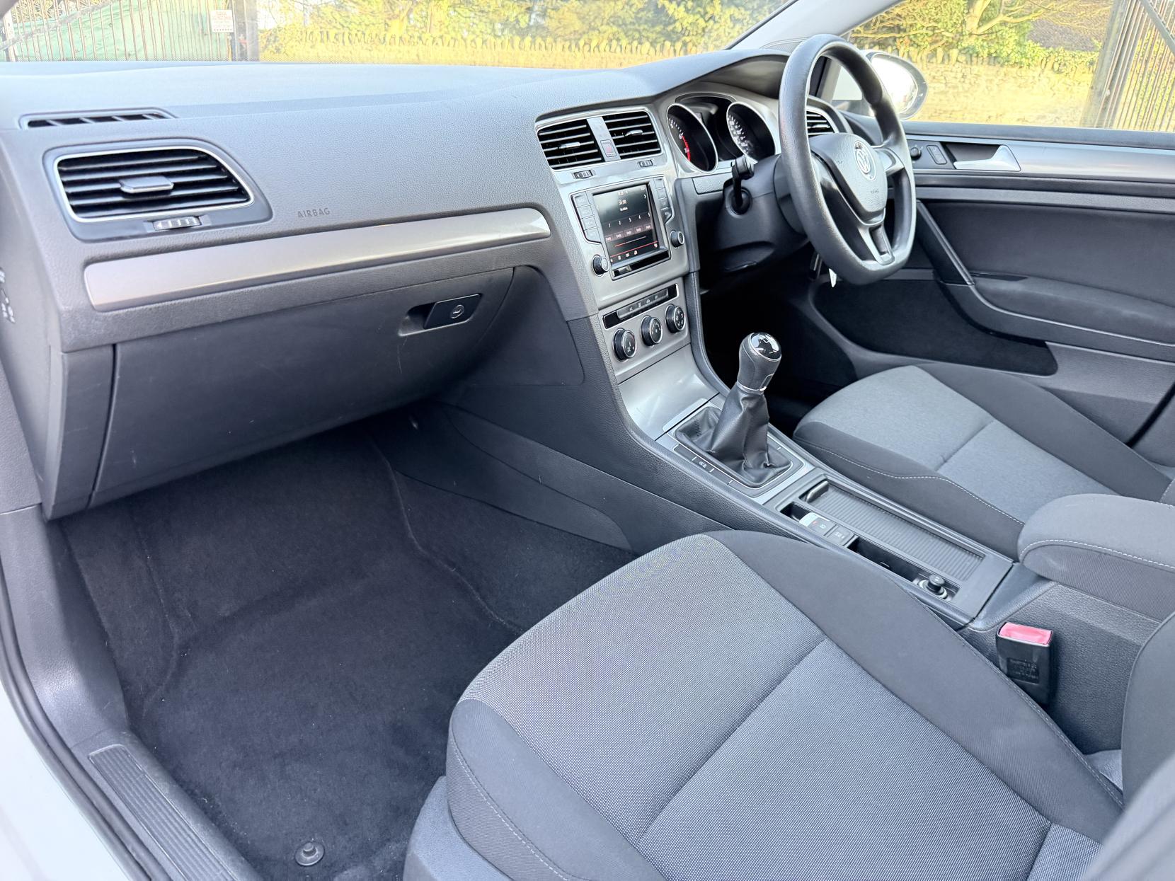 Volkswagen Golf 1.2 TSI BlueMotion Tech S Hatchback 5dr Petrol Manual Euro 6 (s/s) (85 ps)