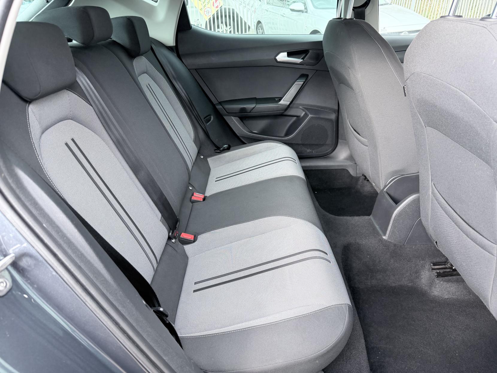 SEAT Leon 1.0 TSI SE Dynamic Hatchback 5dr Petrol Manual Euro 6 (s/s) (110 ps)