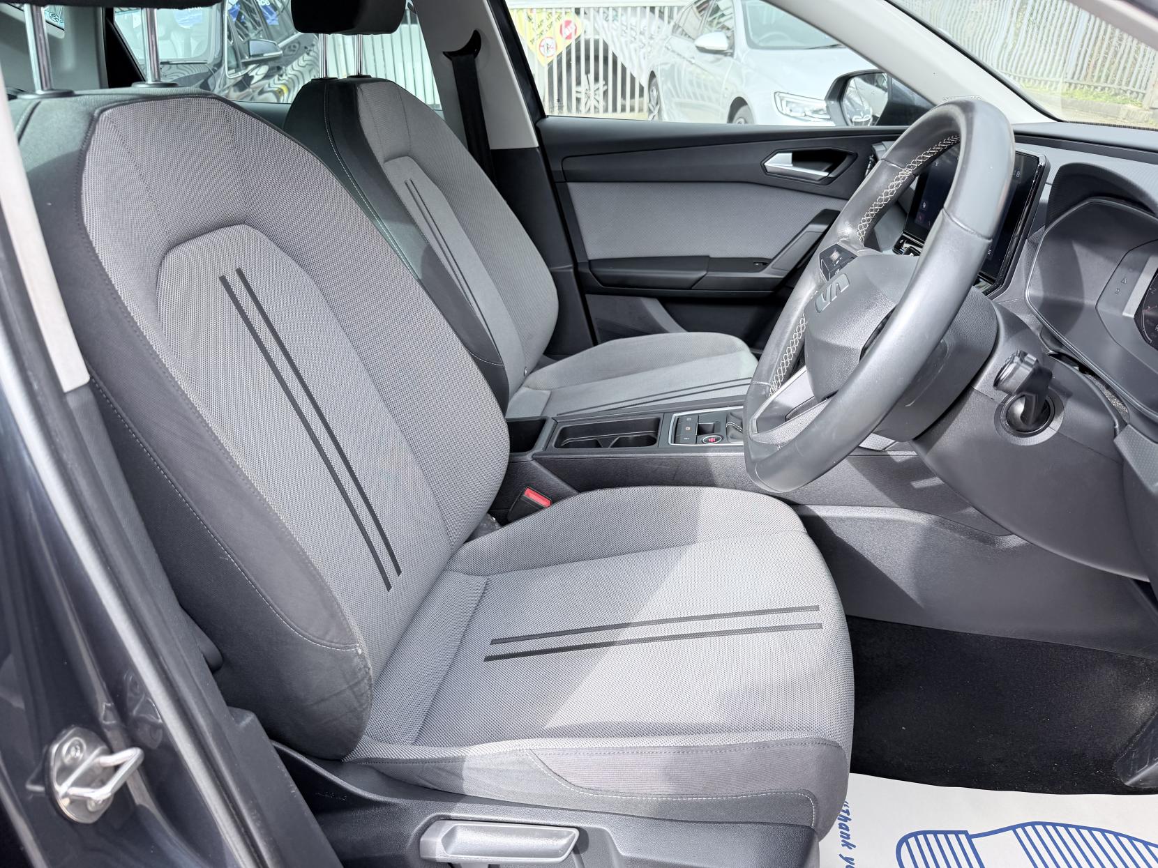 SEAT Leon 1.0 TSI SE Dynamic Hatchback 5dr Petrol Manual Euro 6 (s/s) (110 ps)