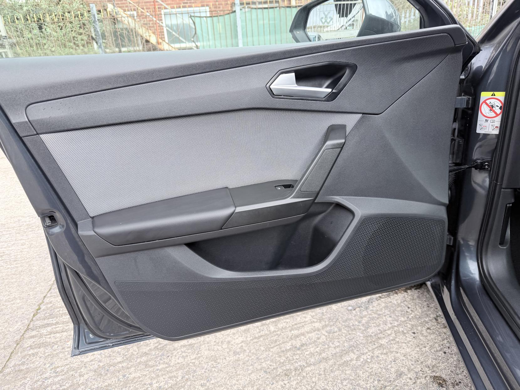 SEAT Leon 1.0 TSI SE Dynamic Hatchback 5dr Petrol Manual Euro 6 (s/s) (110 ps)