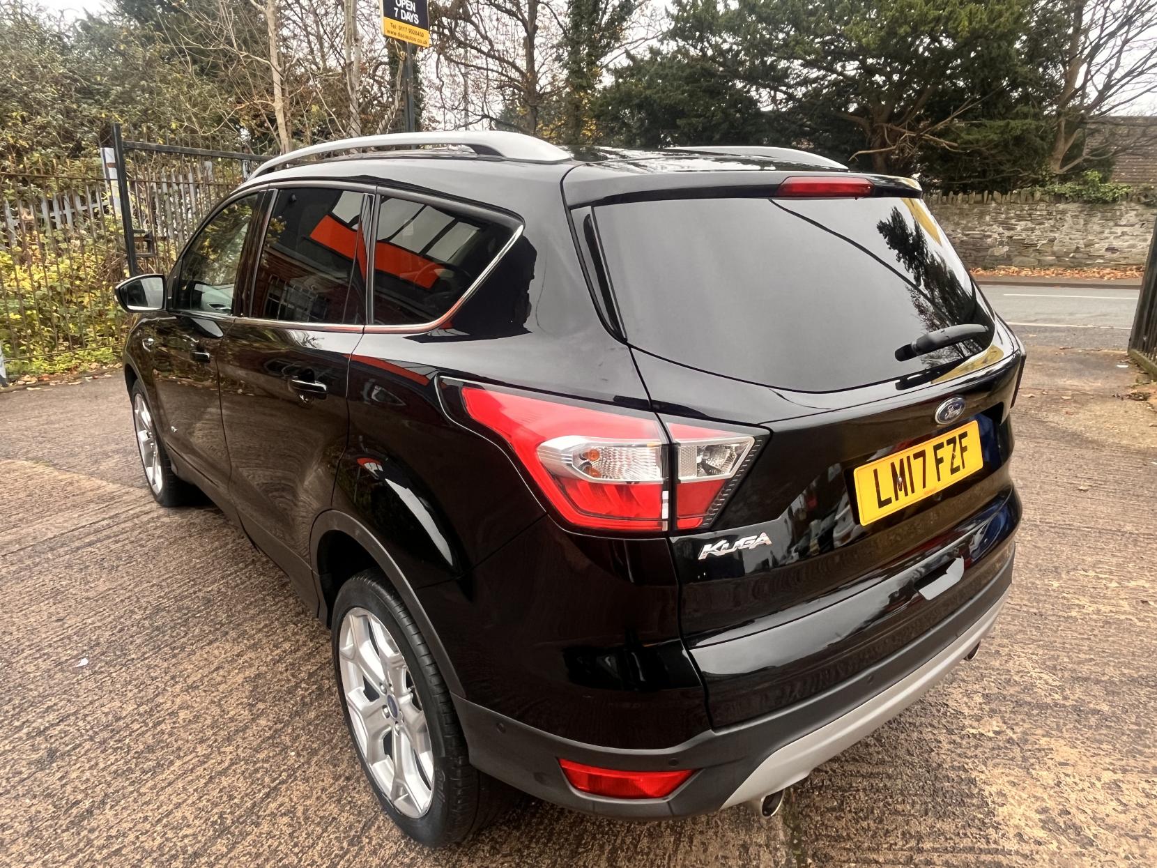 Ford Kuga 2.0 TDCi Titanium SUV 5dr Diesel Powershift AWD Euro 6 (s/s) (180 ps)