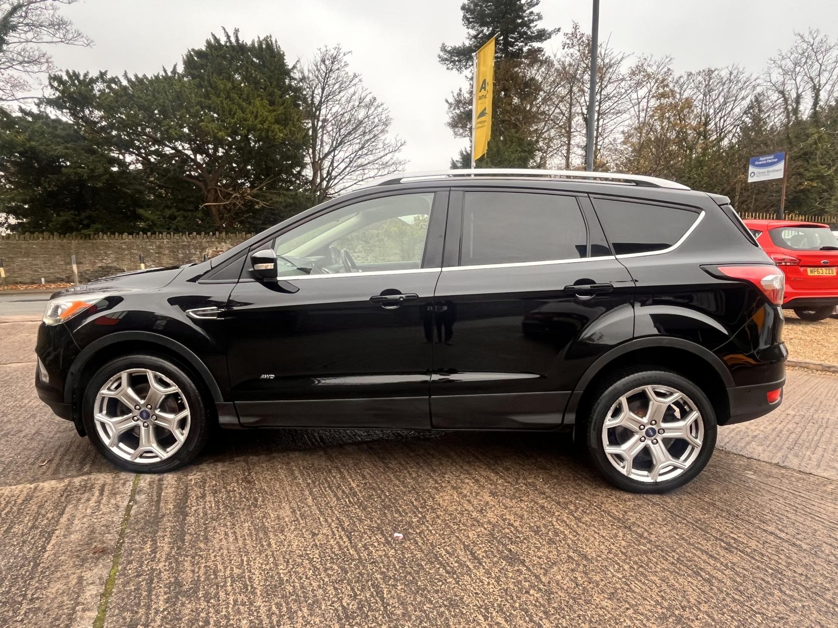 Ford Kuga 2.0 TDCi Titanium SUV 5dr Diesel Powershift AWD Euro 6 (s/s) (180 ps)