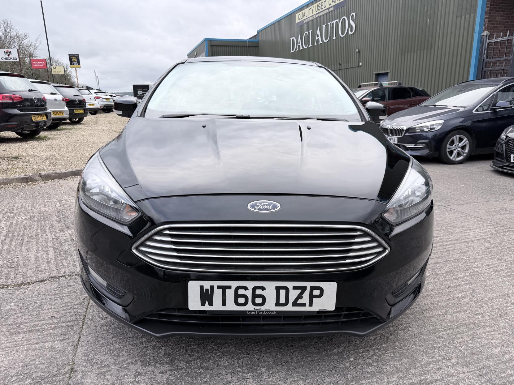 Ford Focus 1.0T EcoBoost Zetec Hatchback 5dr Petrol Manual Euro 6 (s/s) (125 ps)