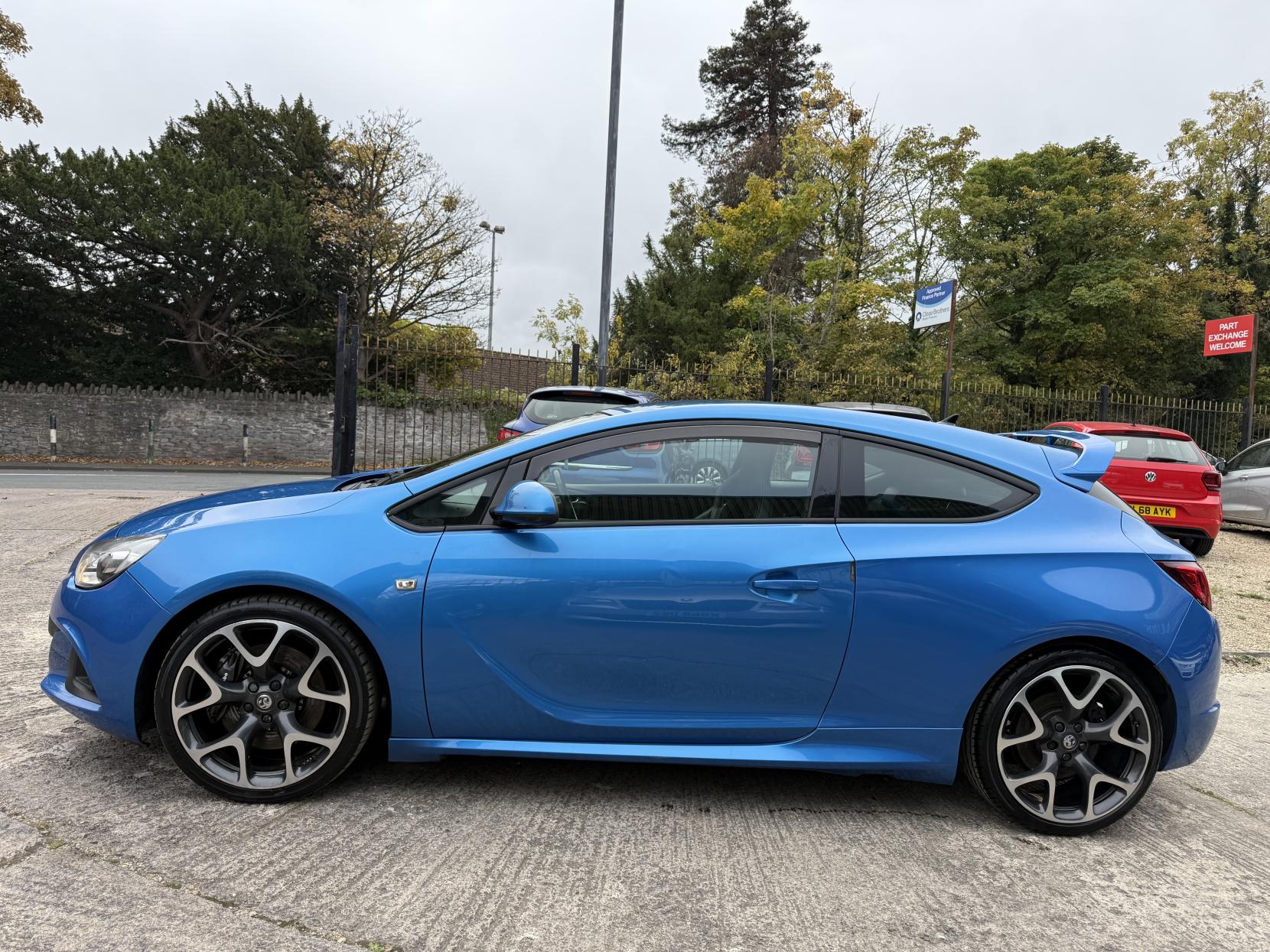 Vauxhall Astra GTC 2.0T VXR Coupe 3dr Petrol Manual Euro 5 (s/s) (280 ps)