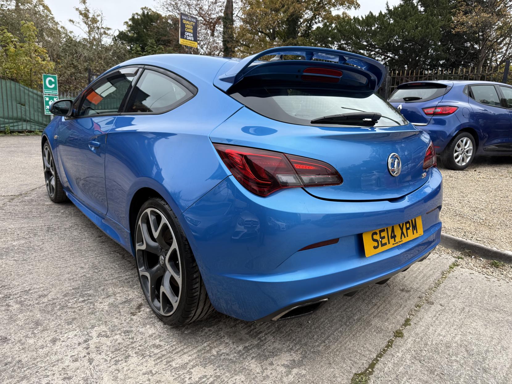 Vauxhall Astra GTC 2.0T VXR Coupe 3dr Petrol Manual Euro 5 (s/s) (280 ps)