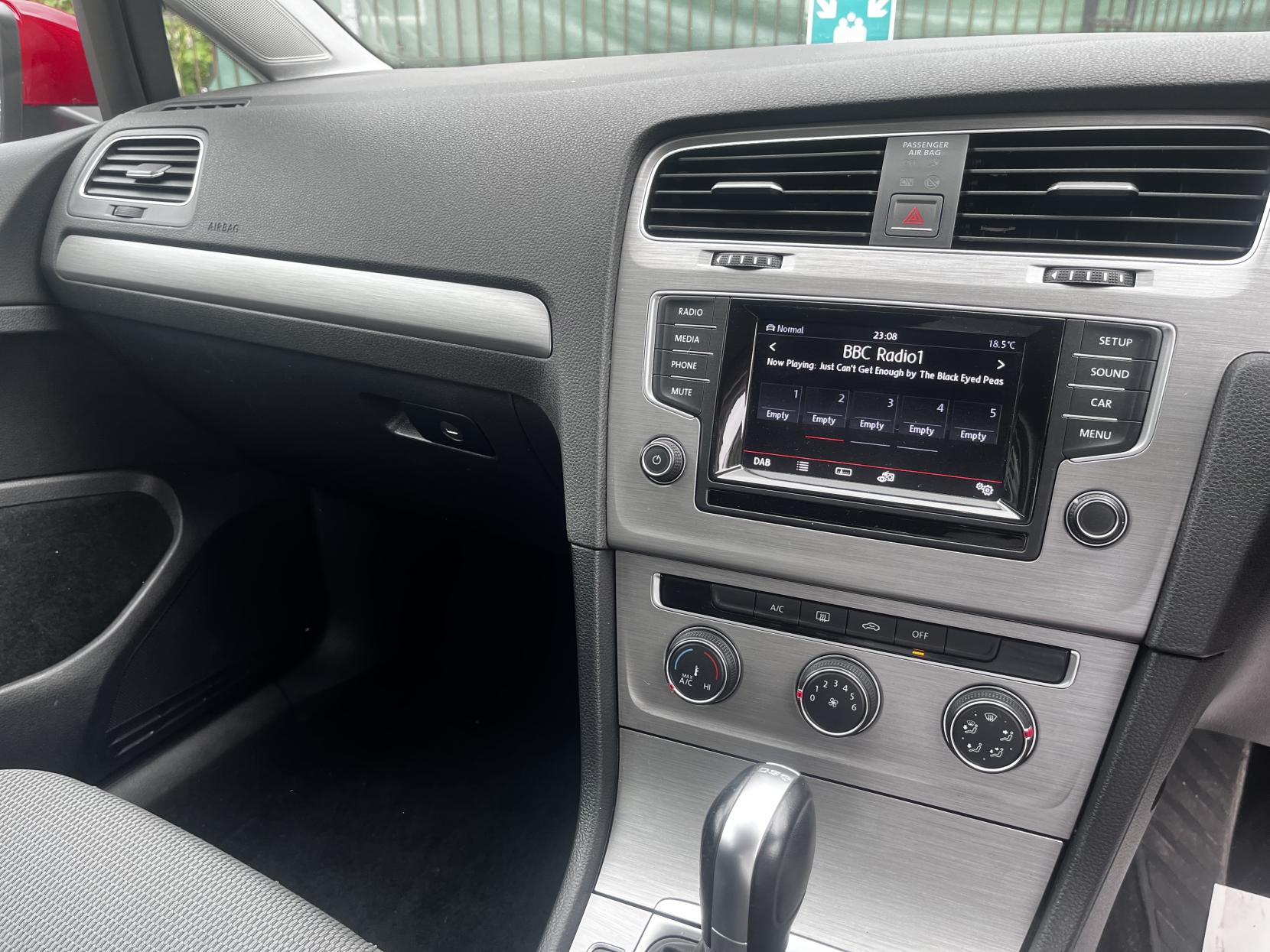 Volkswagen Golf 1.6 TDI BlueMotion Tech Match Hatchback 5dr Diesel DSG Euro 5 (s/s) (105 ps)