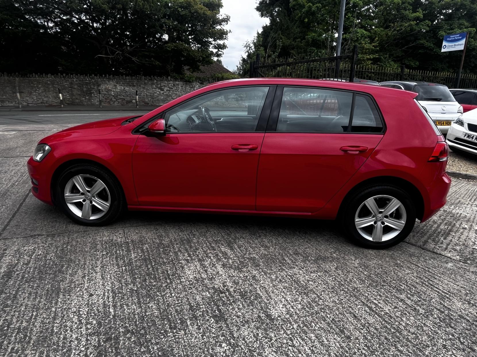Volkswagen Golf 1.6 TDI BlueMotion Tech Match Hatchback 5dr Diesel DSG Euro 5 (s/s) (105 ps)