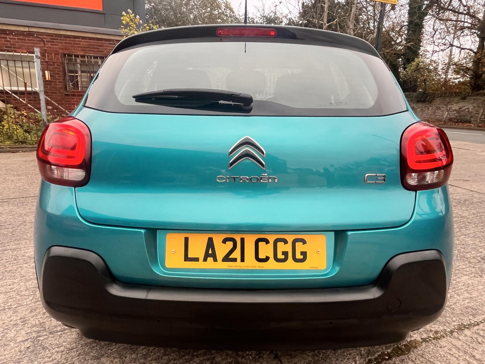 Citroen C3 1.2 PureTech Shine Hatchback 5dr Petrol Manual Euro 6 (s/s) (83 ps)