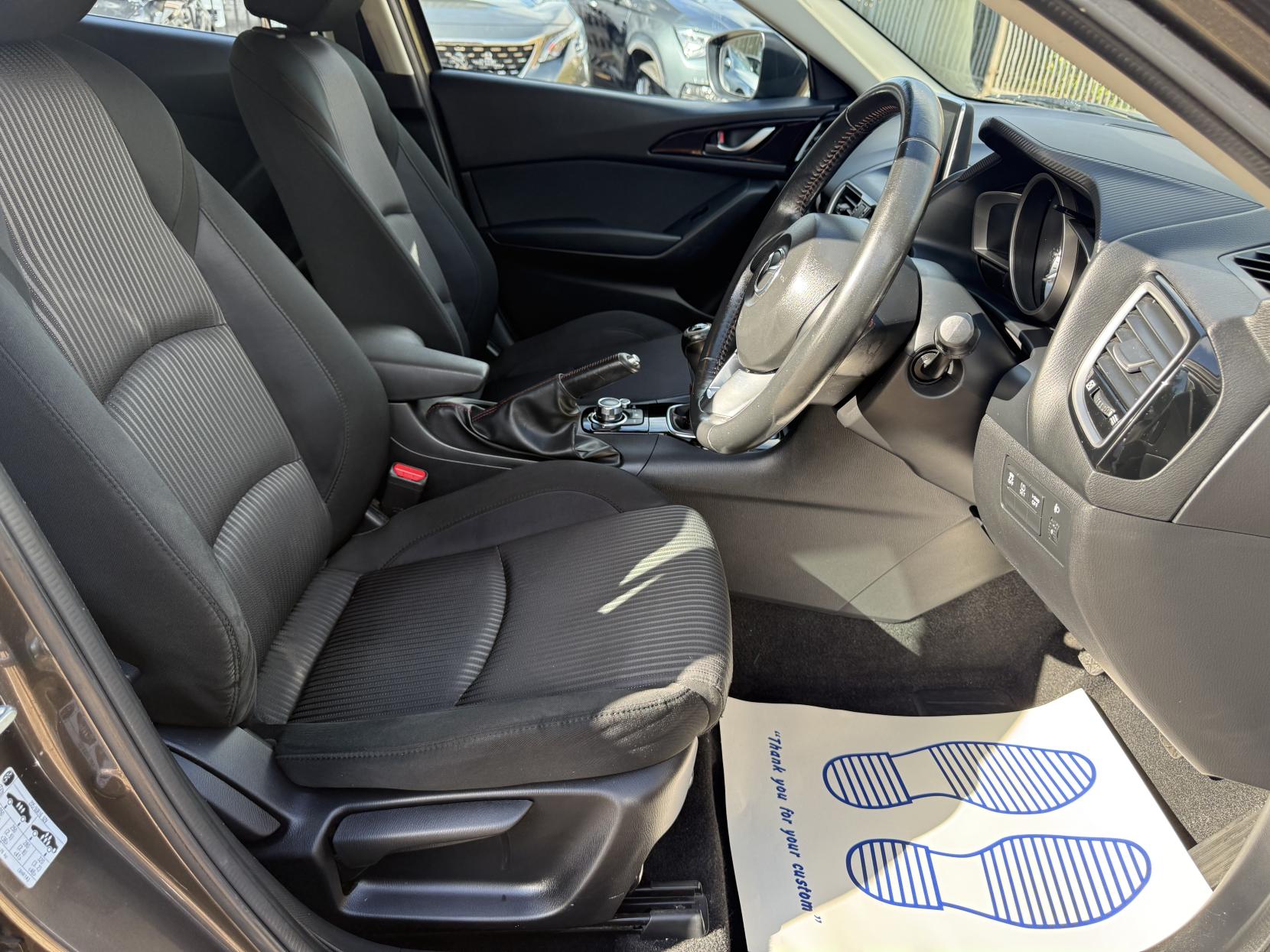 Mazda Mazda3 1.5 SKYACTIV-G SE Hatchback 5dr Petrol Manual Euro 5 (s/s) (100 ps)