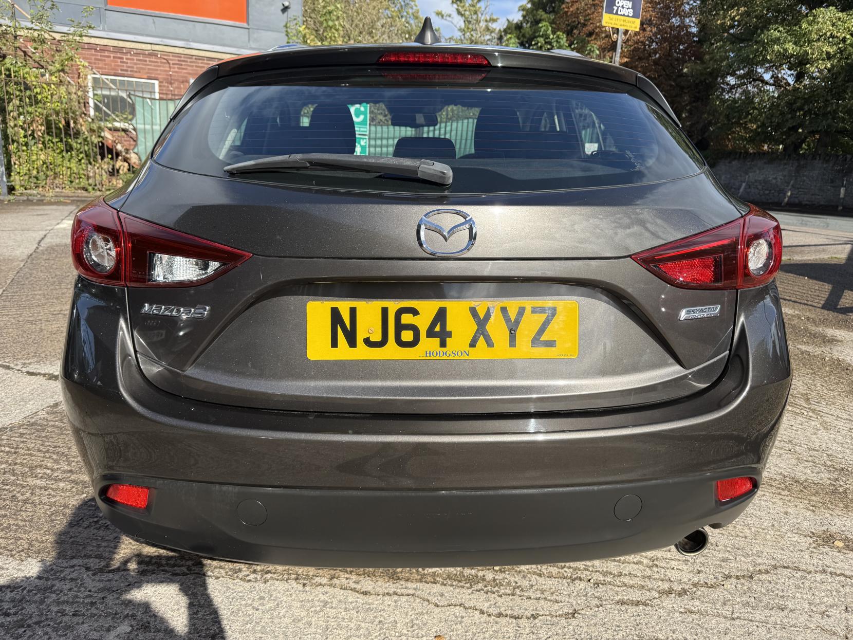Mazda Mazda3 1.5 SKYACTIV-G SE Hatchback 5dr Petrol Manual Euro 5 (s/s) (100 ps)