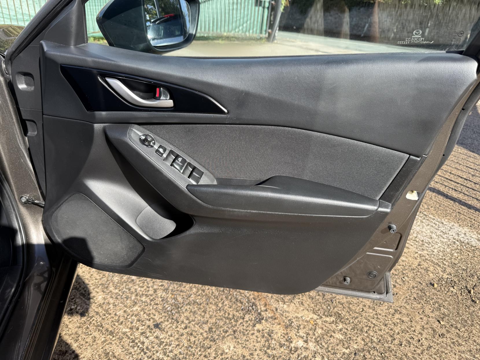 Mazda Mazda3 1.5 SKYACTIV-G SE Hatchback 5dr Petrol Manual Euro 5 (s/s) (100 ps)