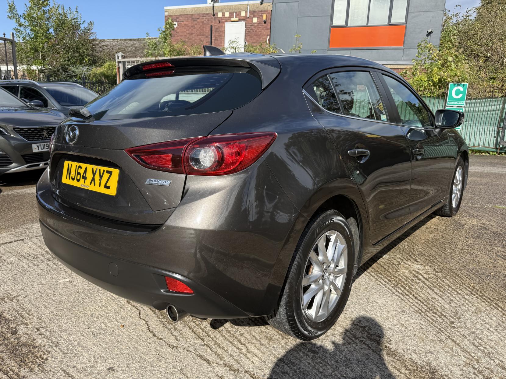 Mazda Mazda3 1.5 SKYACTIV-G SE Hatchback 5dr Petrol Manual Euro 5 (s/s) (100 ps)