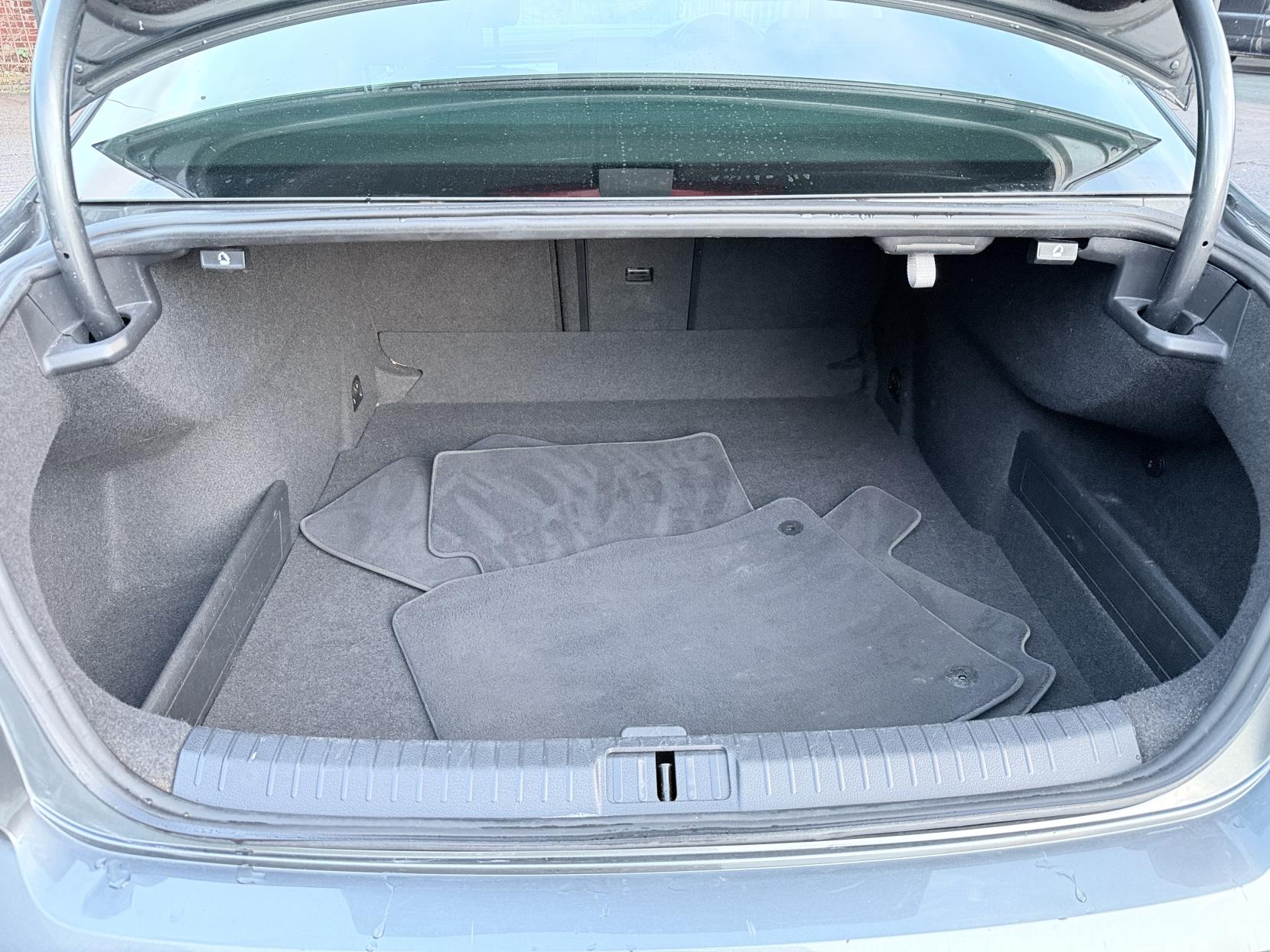 Volkswagen Passat 2.0 TDI BlueMotion Tech SE Business Saloon 4dr Diesel Manual Euro 6 (s/s) (150 ps)