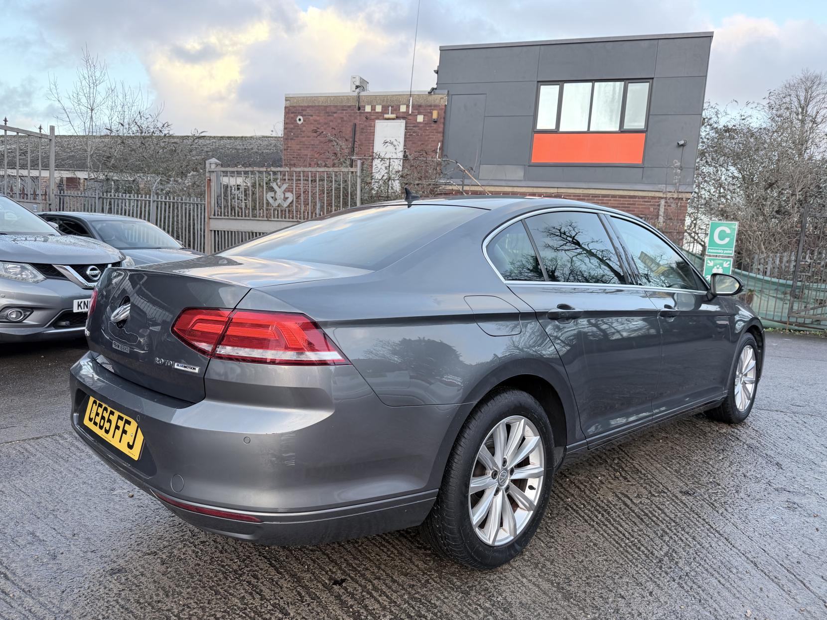 Volkswagen Passat 2.0 TDI BlueMotion Tech SE Business Saloon 4dr Diesel Manual Euro 6 (s/s) (150 ps)