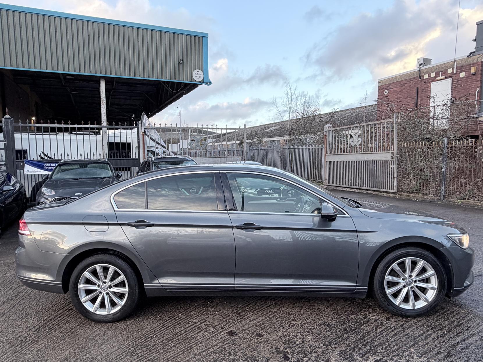 Volkswagen Passat 2.0 TDI BlueMotion Tech SE Business Saloon 4dr Diesel Manual Euro 6 (s/s) (150 ps)