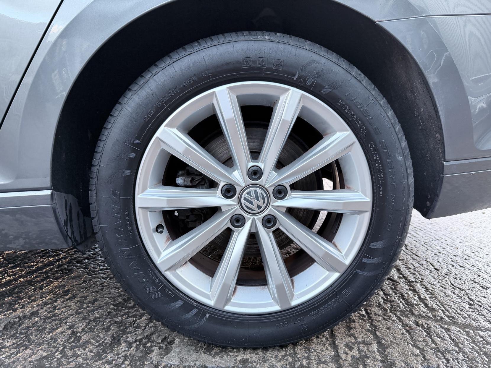 Volkswagen Passat 2.0 TDI BlueMotion Tech SE Business Saloon 4dr Diesel Manual Euro 6 (s/s) (150 ps)