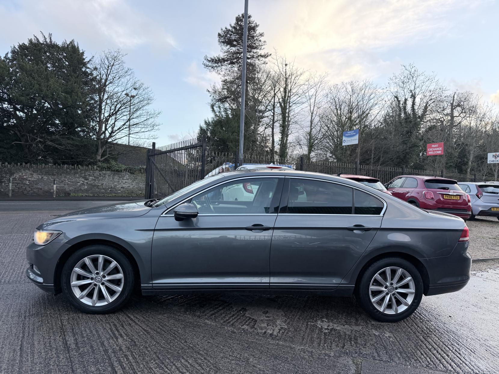 Volkswagen Passat 2.0 TDI BlueMotion Tech SE Business Saloon 4dr Diesel Manual Euro 6 (s/s) (150 ps)