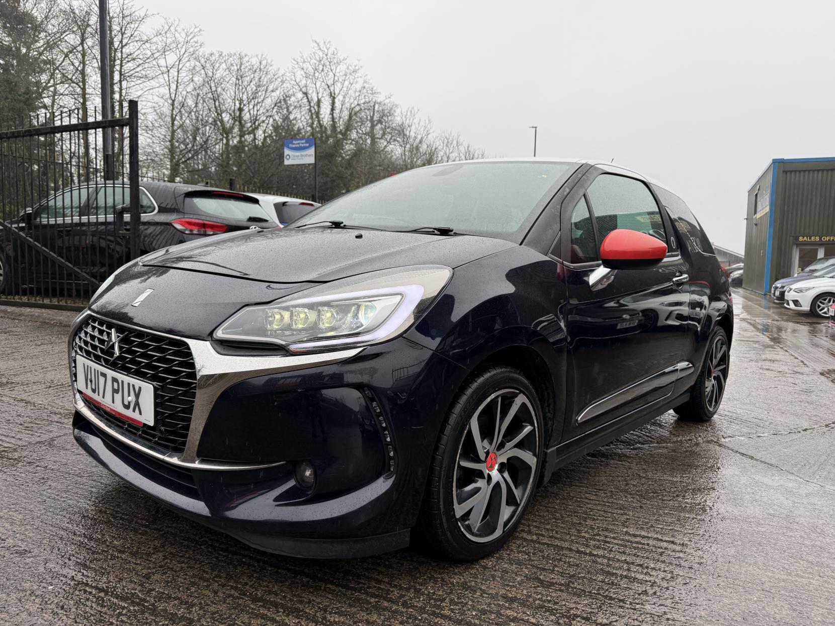 DS AUTOMOBILES DS 3 1.2 PureTech Ines de la Fressange Hatchback 3dr Petrol Manual Euro 6 (s/s) (110 ps)