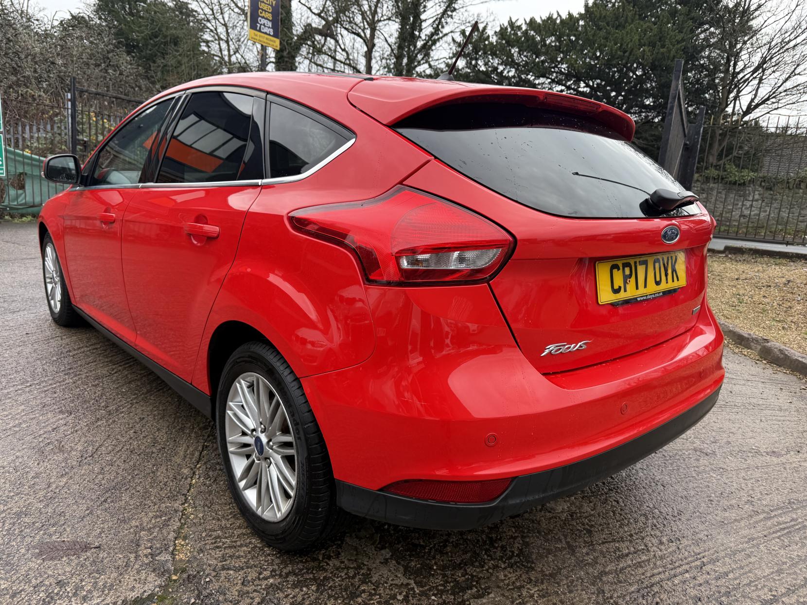 Ford Focus 1.0T EcoBoost Zetec Edition Hatchback 5dr Petrol Manual Euro 6 (s/s) (125 ps)