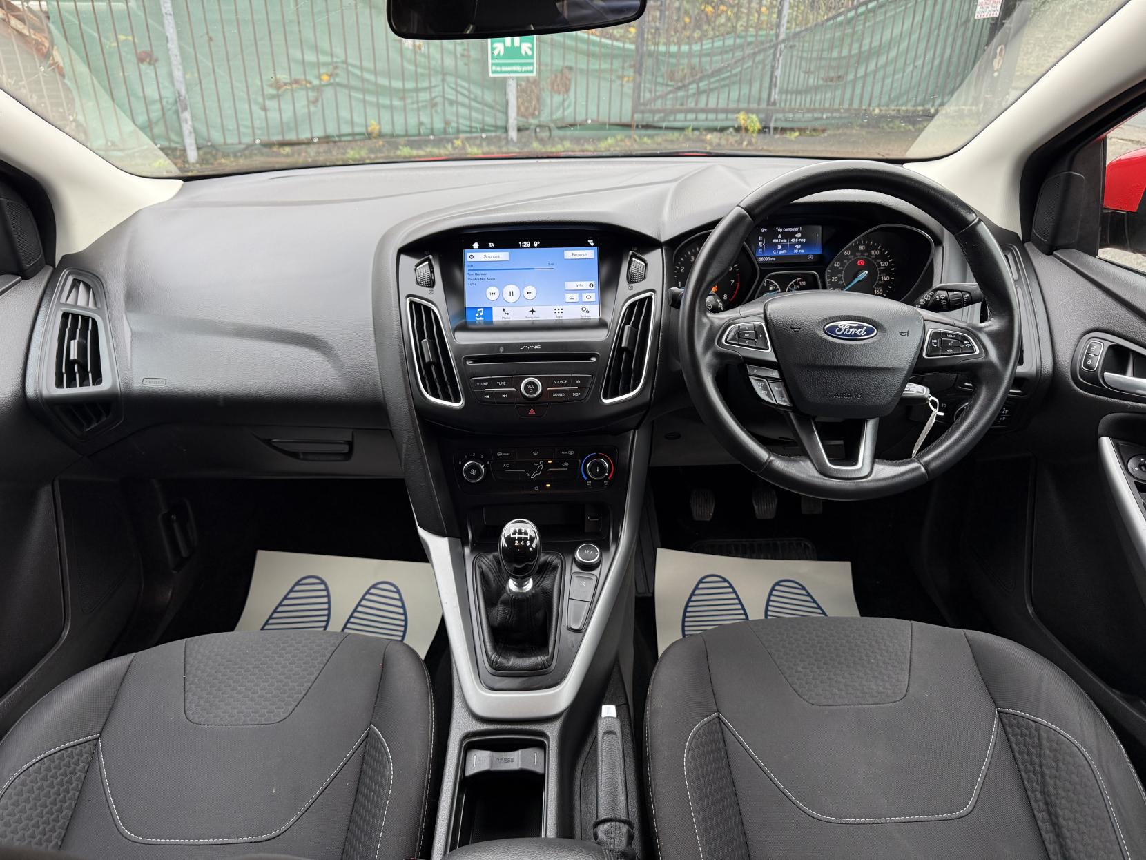 Ford Focus 1.0T EcoBoost Zetec Edition Hatchback 5dr Petrol Manual Euro 6 (s/s) (125 ps)