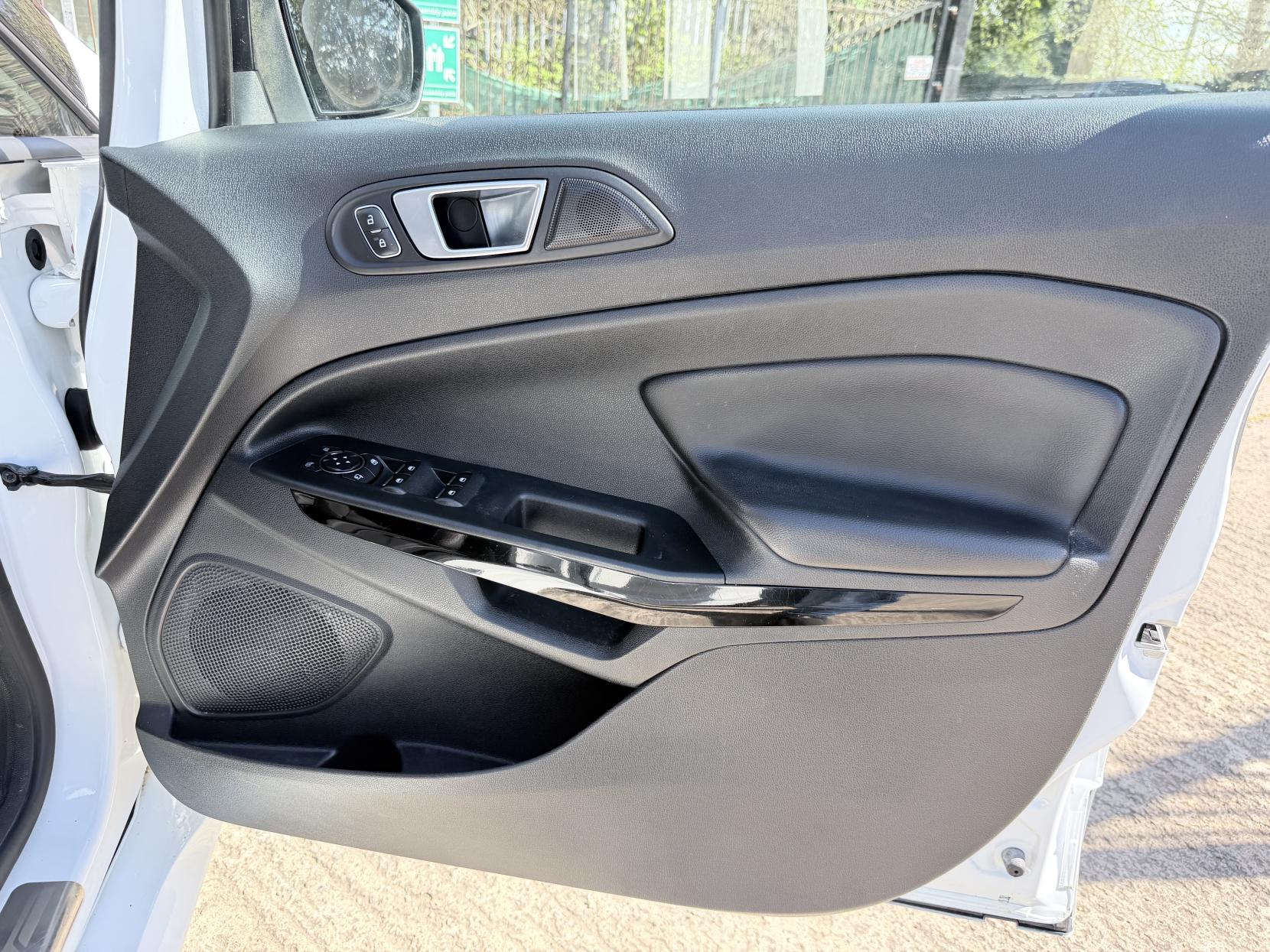 Ford EcoSport 1.0T EcoBoost ST-Line SUV 5dr Petrol Manual Euro 6 (s/s) (125 ps)